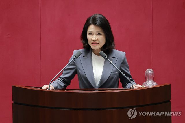 국회 입성한 국민의힘 이진숙 의원