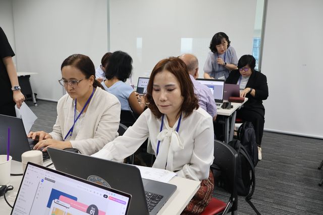 KF 글로벌 e-스쿨 한국어 교원 초청 연수 중 AI 활용 워크숍
