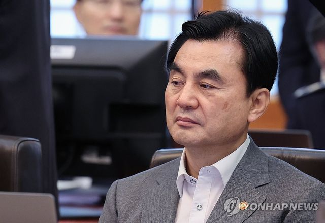 국무회의 참석한 안규백 국방부 장관