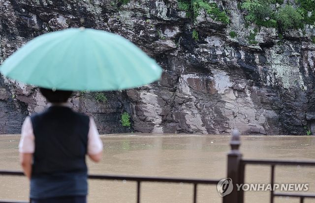 지난해 물에 잠긴 반구대 암각화