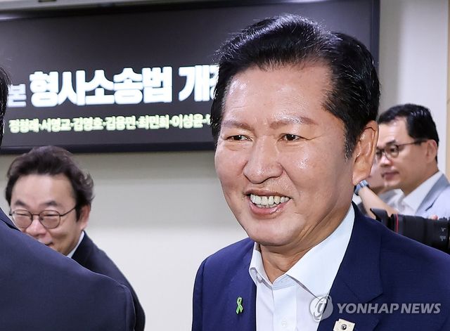 형사소송법 개정 토론회 참석하는 정청래 전 대표