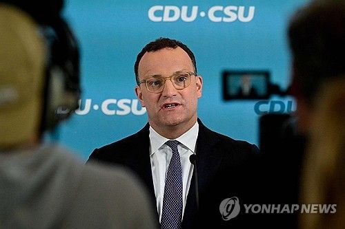 대리모 논란 끝 사퇴한 옌스 슈판 독일 집권당 원내대표 [AFP 연합뉴스 자료사진. 재판매 및 DB 금지] 