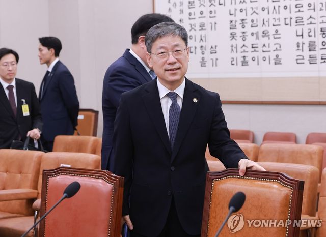법사위 전체회의 출석한 노경필 법원행정처장