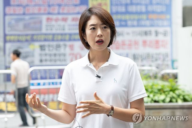 당 대표 후보 등록 마친 민주당 고민정 의원
