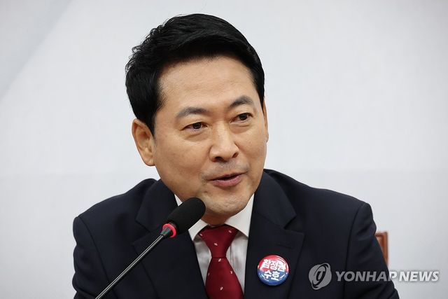 발언하는 장동혁 대표