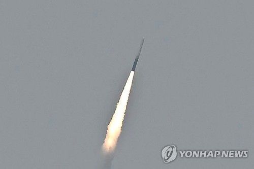 발사되는 인도 민간 궤도 로켓 '비크람-1'