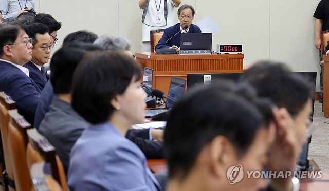국회 후반기 첫 전체회의 연 정무위