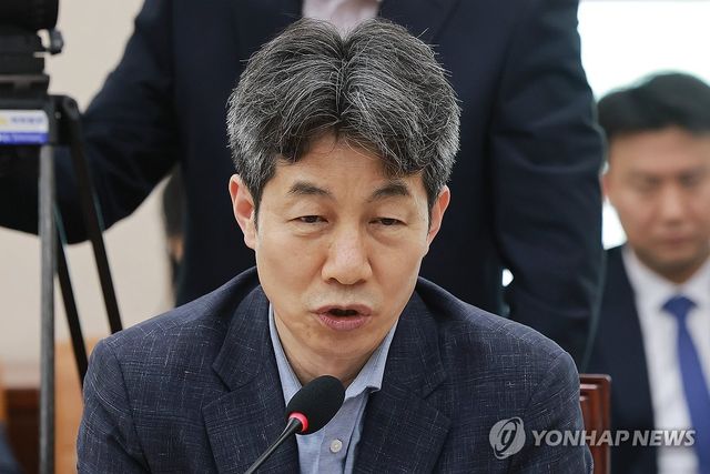 인사말하는 윤건영 선관위 국조특위 여당 간사