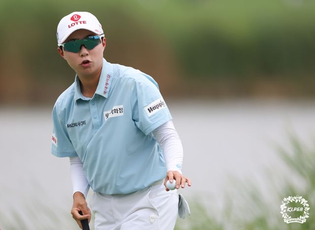 김효주의 롯데 오픈 1라운드 경기 모습
