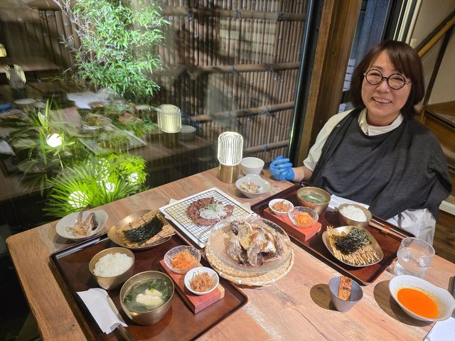 일본 미식전문기자의 간장게장 시식 [사진/성연재 기자] 