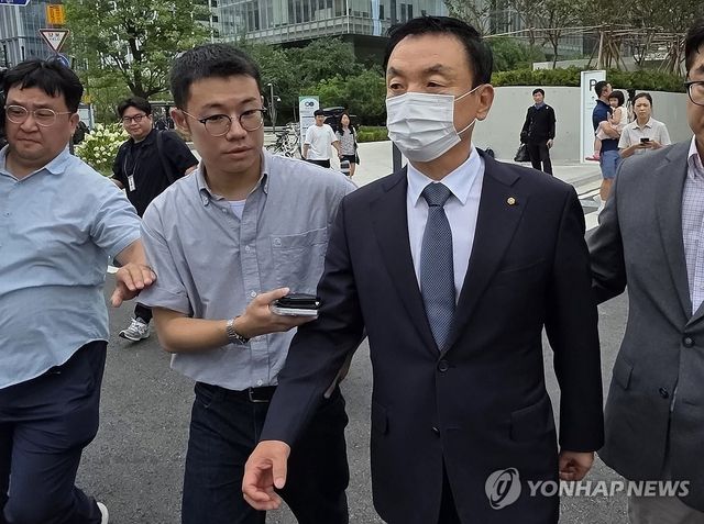김건희특검, 권오수 도이치모터스 전 회장 소환