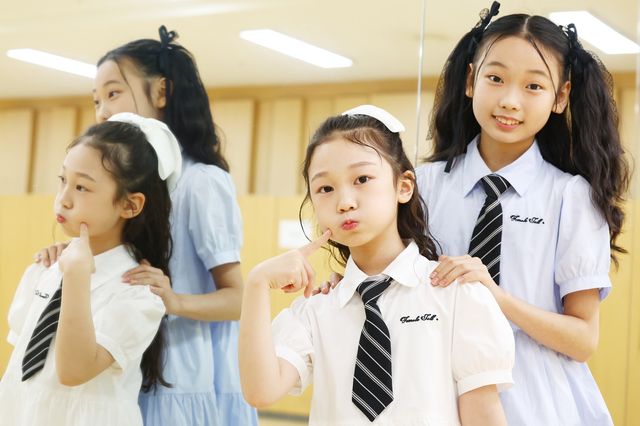 뮤지컬 배우 나유현(왼쪽), 이예나