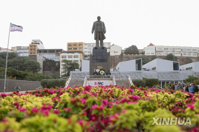아밀카르 카브랄 동상