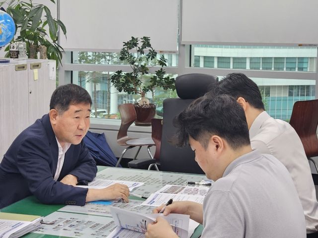 국토부 찾은 이재영(왼쪽) 증평군수