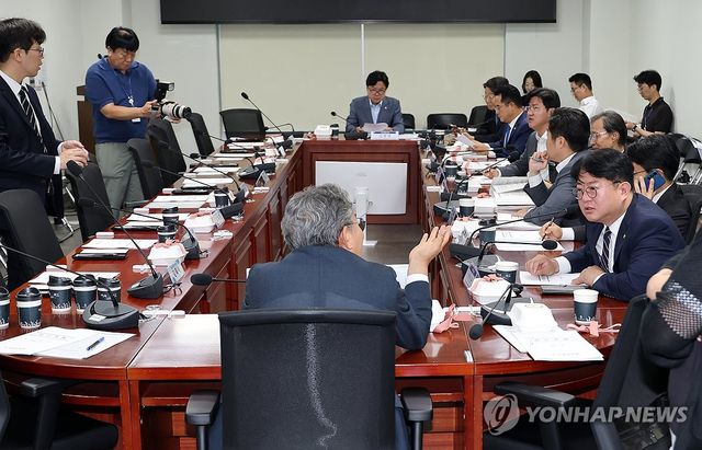 금감위, 금감원과 정무위 당정협의