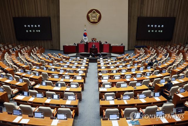 종합특검연장법 필리버스터 이어가는 국민의힘