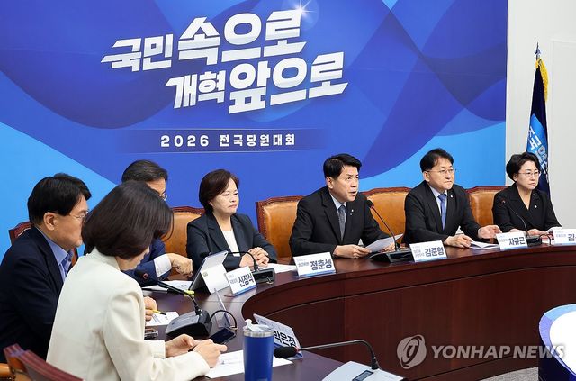 발언하는 조국혁신당 김준형 대표 대행