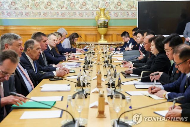 최선희 북한 외무상과 세르게이 라브로프 러 외무장관 회담