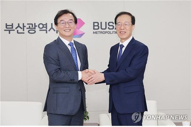 전재수 부산시장, 이석연 국민통합위원장 접견