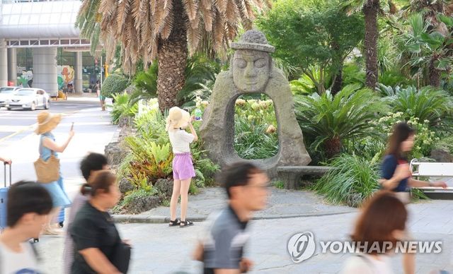 제주 찾은 관광객