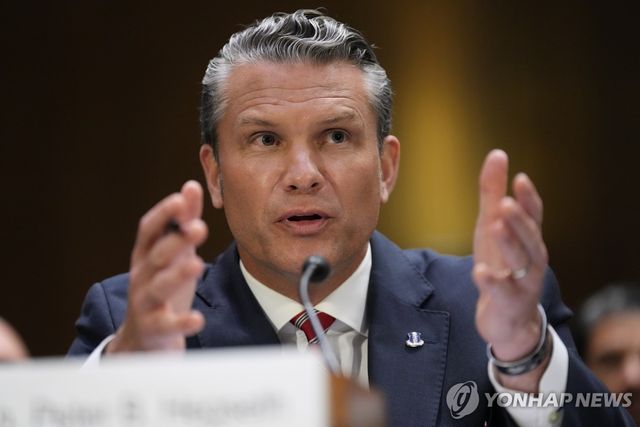 상원 청문회 출석한 미 국방장관