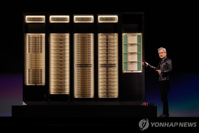 베라 루빈 소개하는 젠슨 황 엔비디아 CEO
