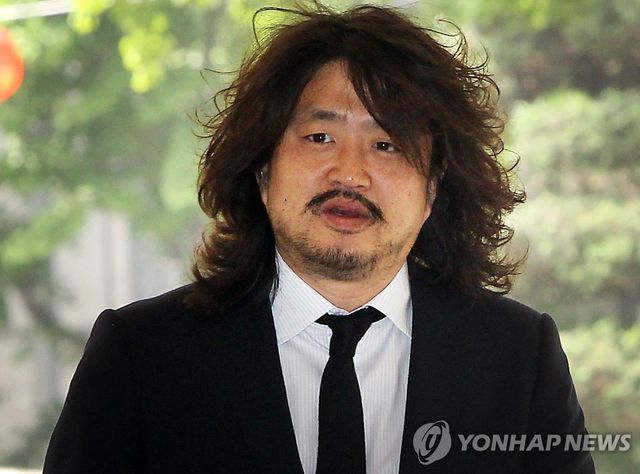 김어준 언론인