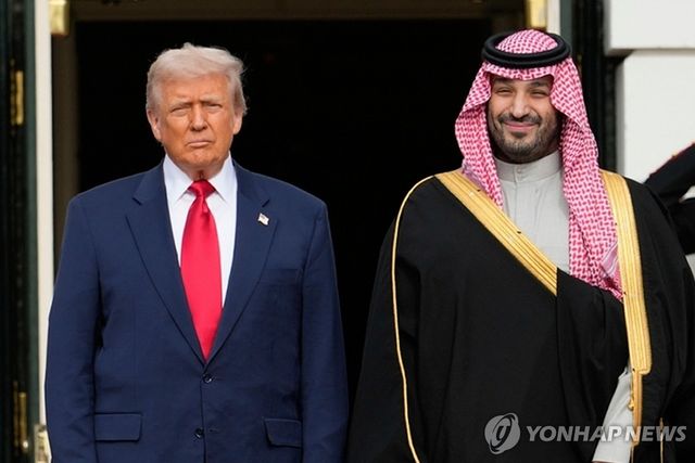 도널드 트럼프(좌) 미 대통령과 무함마드 빈 살만 사우디 왕세자