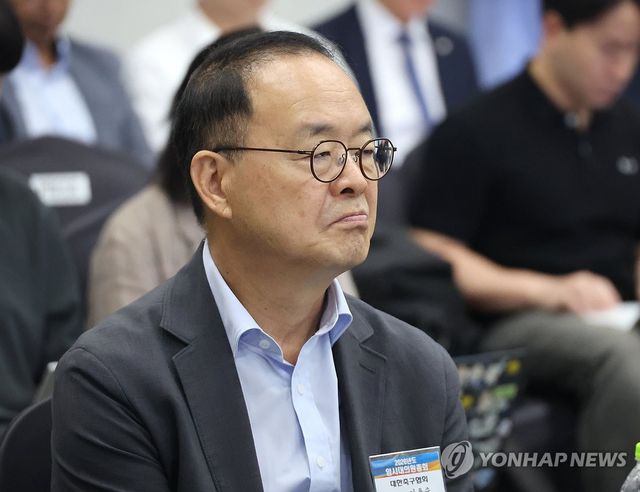 대한체육회 임시대의원총회 참석한 이용수 대한축구협회 부회장