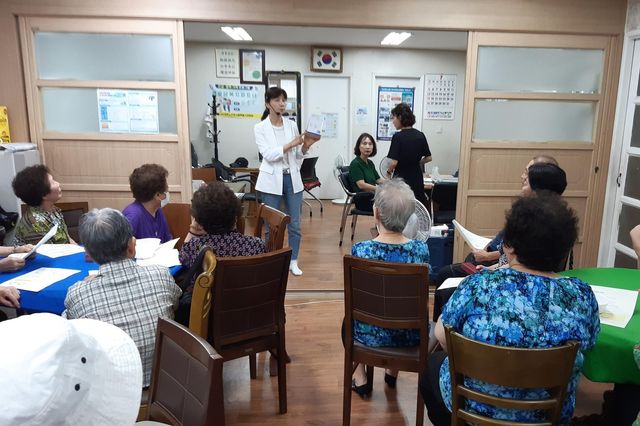 구로구 '건강경로당 사업' 모습