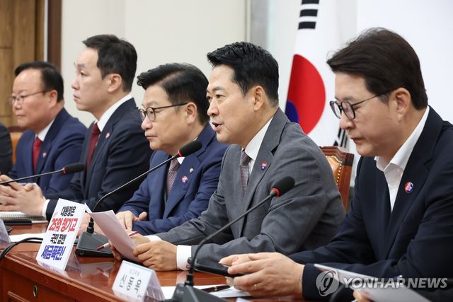 발언하는 장동혁 대표