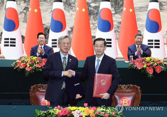 중국 청대 석사자상 중국 본국에 기증