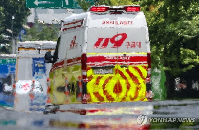 폭염 속 119구급차