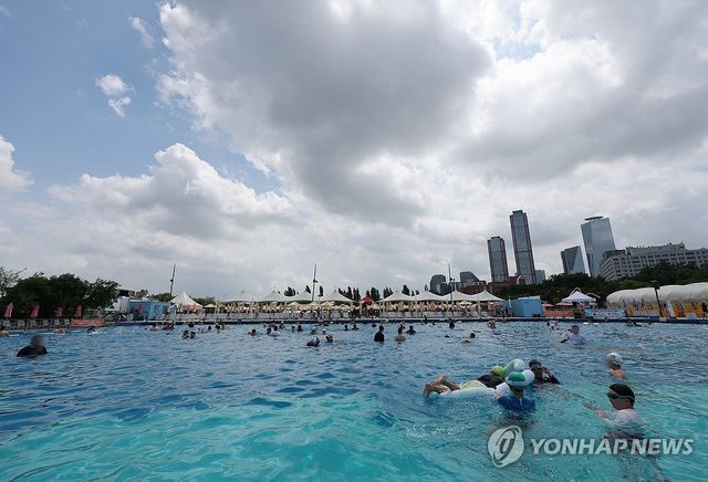 막바지 장마 무더위 계속