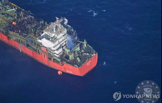 아덴만의 유조선(기사와 직접 관련 없음)