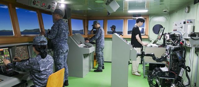 해군 최초 로봇 승조원 전투실험 