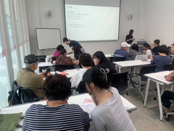 이화여대 배꽃나눔실천단의 봉사 활동