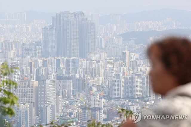 남산에서 내려다본 서울 주택