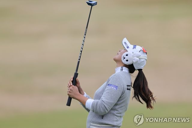 토끼 귀마개 끼고 출전한 김아림
