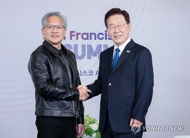 이재명 대통령과 젠슨 황 엔비디아 CEO