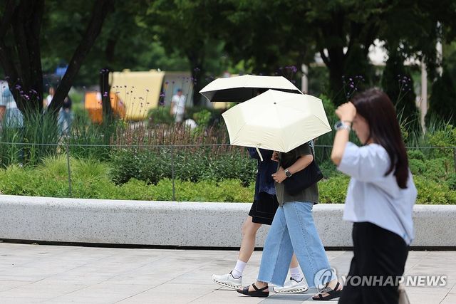 불볕더위, 양산이 필요해요