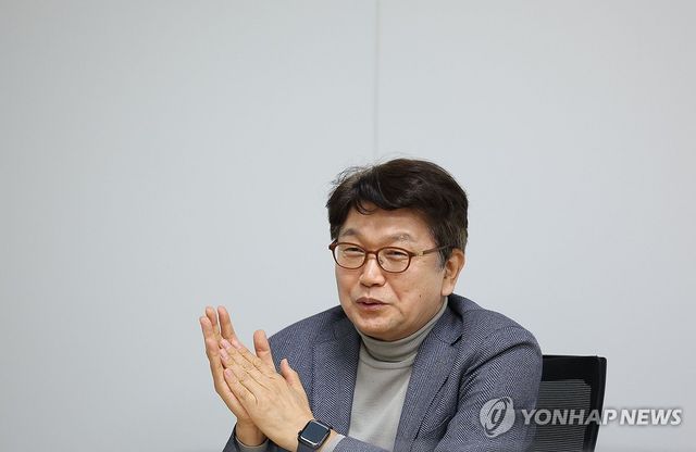 연합뉴스와 인터뷰 중인 김경록 옵투스자산운용 고문