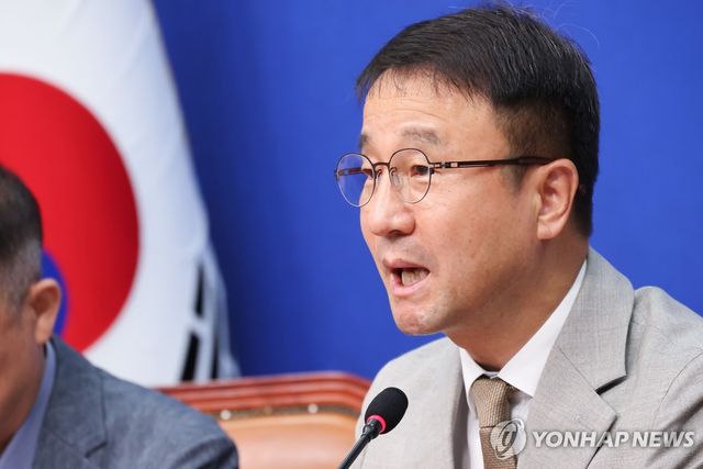 민주당 최고위, 발언하는 한병도 대표 직무대행