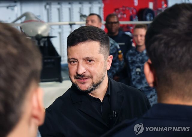 영국 방문한 젤렌스키 대통령