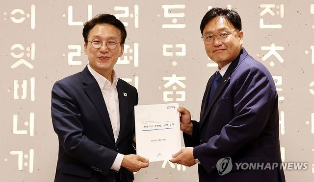 세종 방문한 김민석 전 총리