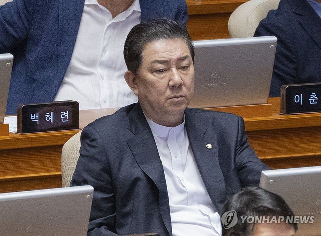 국회 본회의 참석한 김병기 의원