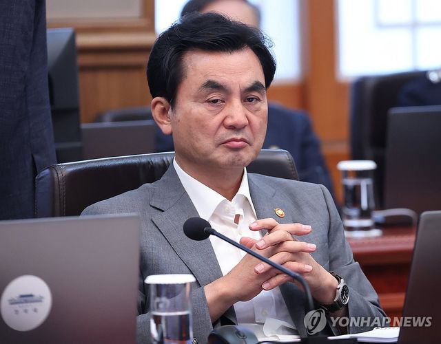 국무회의 참석한 안규백 국방부 장관