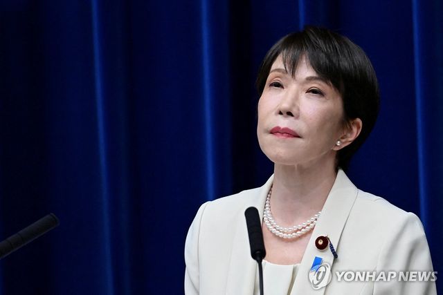 27일 기자회견하는 다카이치 일본 총리