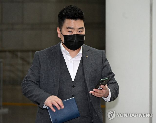 공판 출석하는 김현태 전 707특임단장