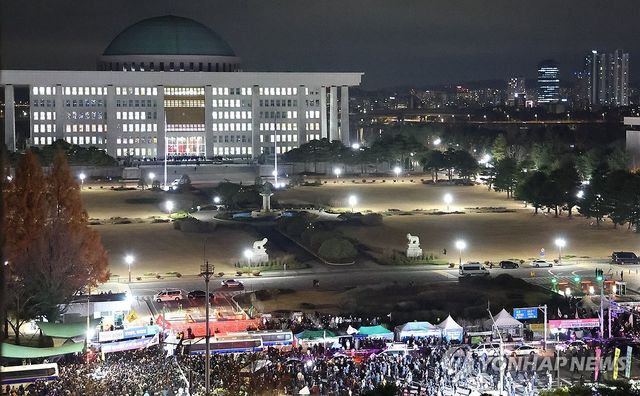 12·3 비상계엄 선포 직후 국회 앞